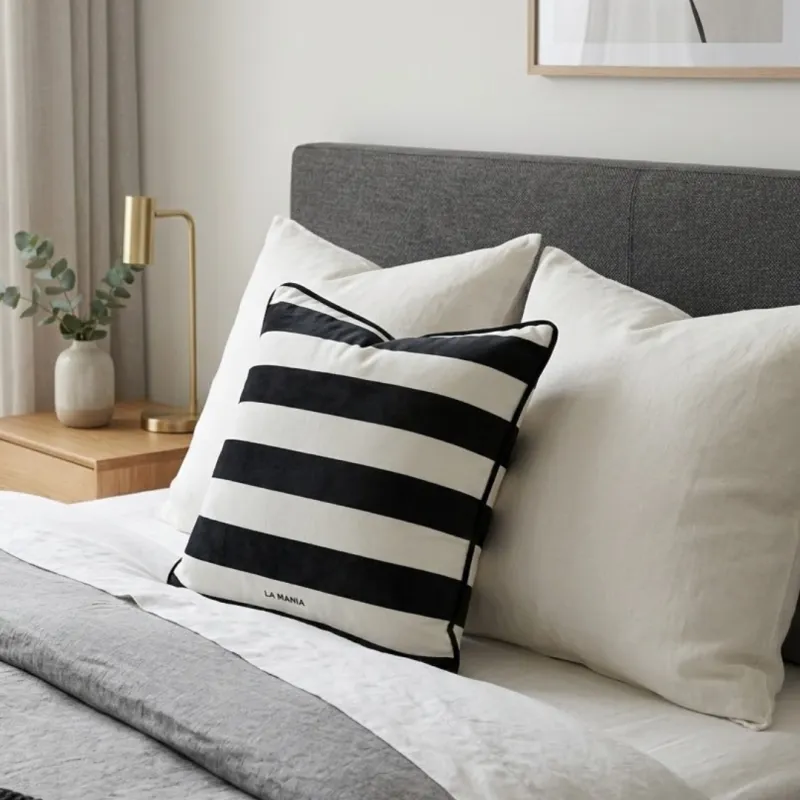Poduszka Stripes New - LA MANIA