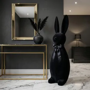 Zając 134 cm czarny - duża figurka dekoracyjna folk z kokardką